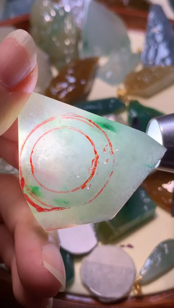 翡翠未镶嵌吊坠(不含链)吊坠