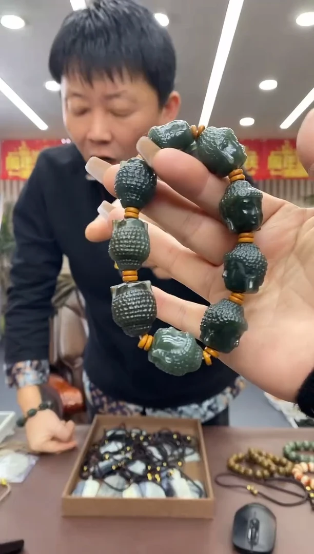 未镶嵌手链透闪石质玉手串