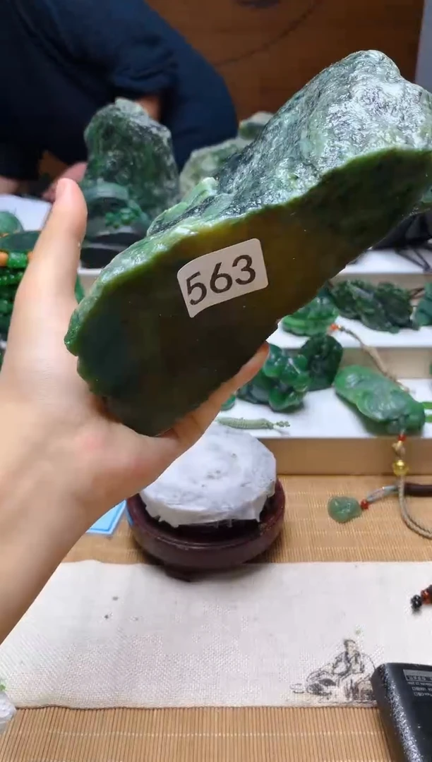 未镶嵌和田玉（碧玉）珠宝半成品1