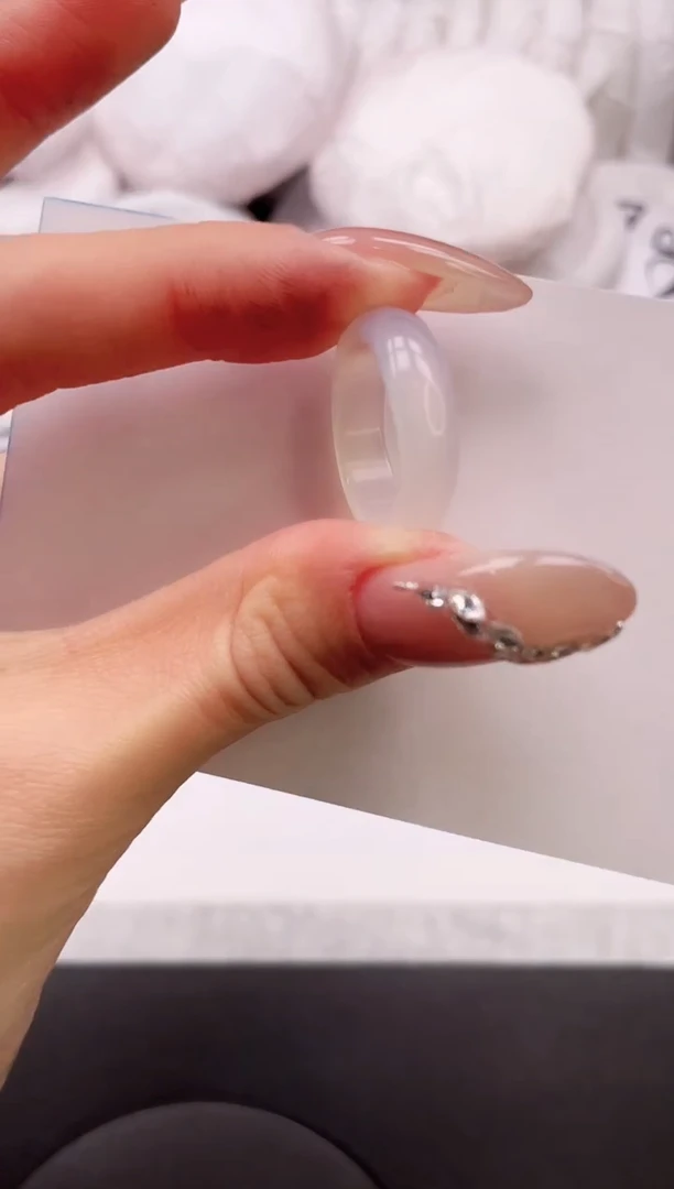 【闪购商品】石英质玉手镯未镶嵌素圈戒指白