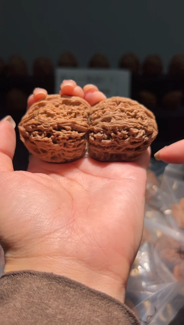 把件文玩核桃?*宝68福利对南疆石