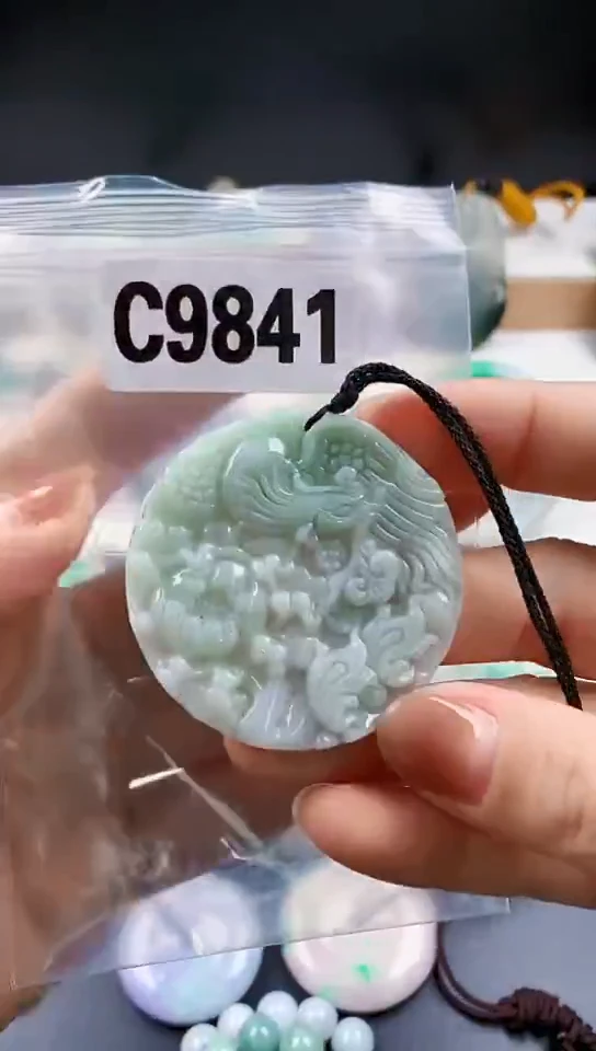 颈饰未镶嵌翡翠天然翡翠吊坠挂件