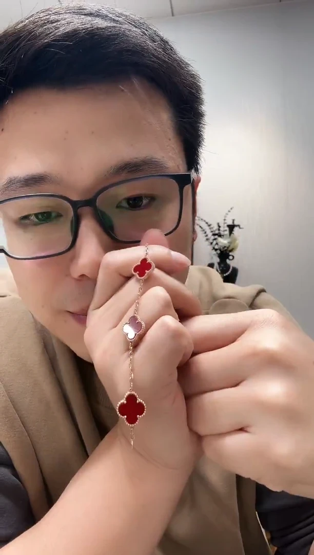 18K金镶嵌手链玛瑙/玉髓-****?红色k玫，五花手链