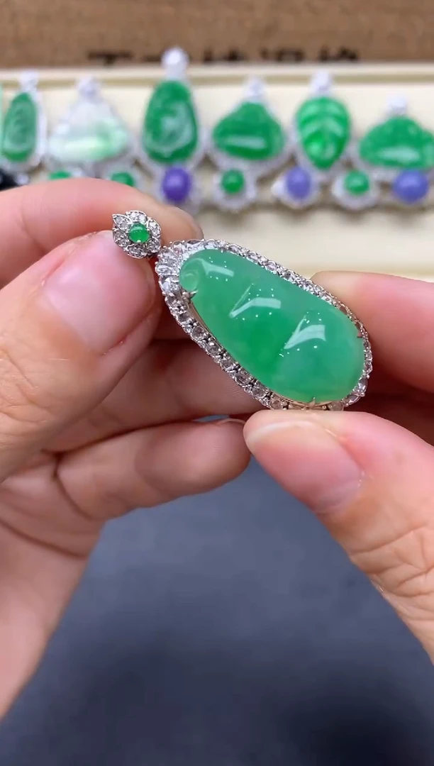 【闪购商品】翡翠颈饰18K金镶嵌608-中国好珍宝