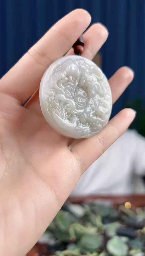 未镶嵌和田玉挂件拍一发一，