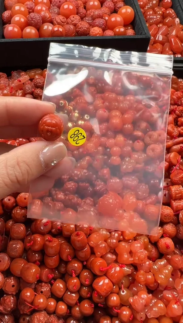 【闪购商品】南红玛瑙颈饰未镶嵌1