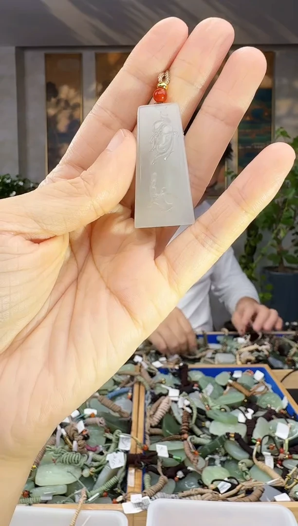 未镶嵌和田玉挂件拍一发一