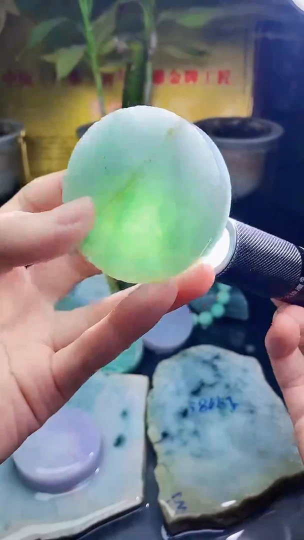 未镶嵌挂件翡翠小雨164