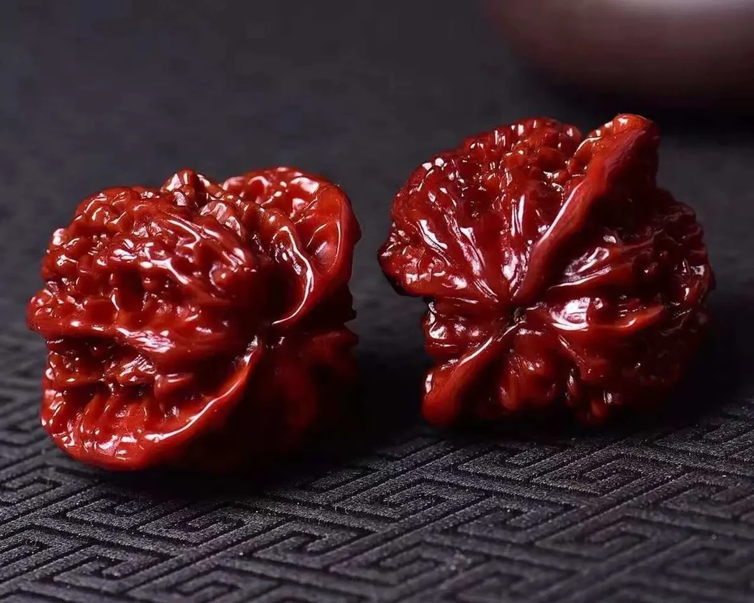 文玩核桃随机一对！