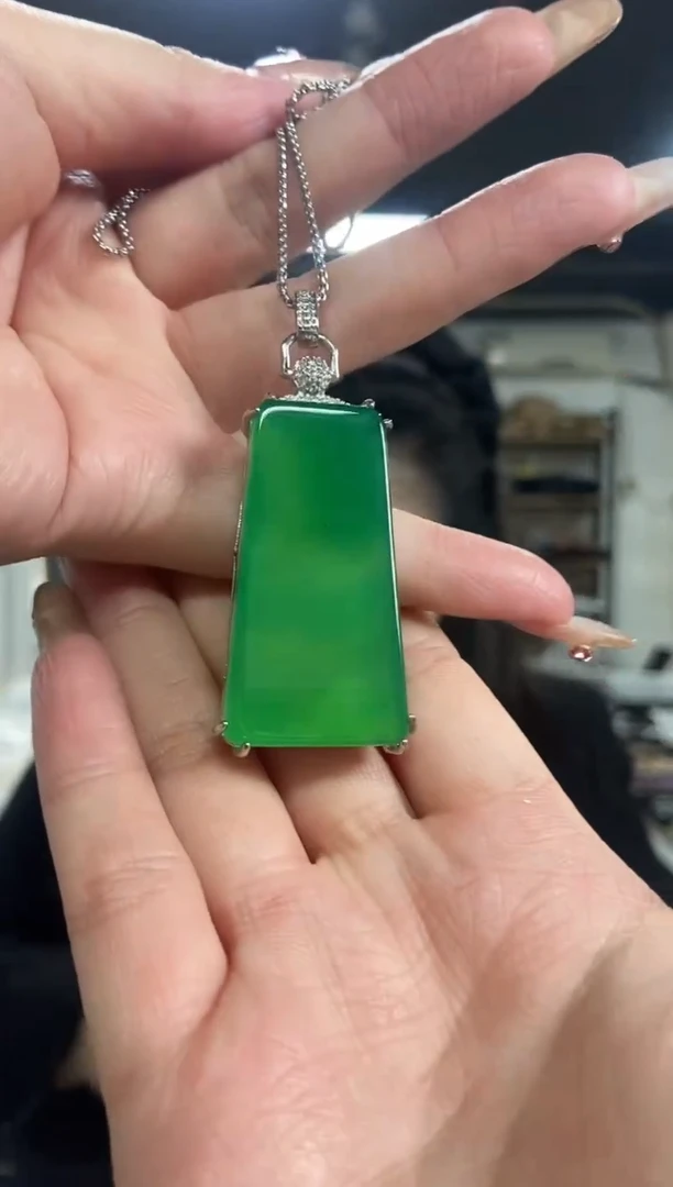 【闪购商品】玛瑙/玉髓吊坠未镶嵌多样性发其一颜色微差