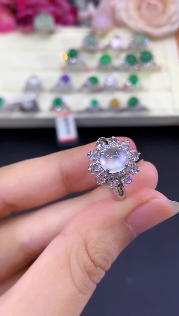 18K金镶嵌戒指翡翠B200