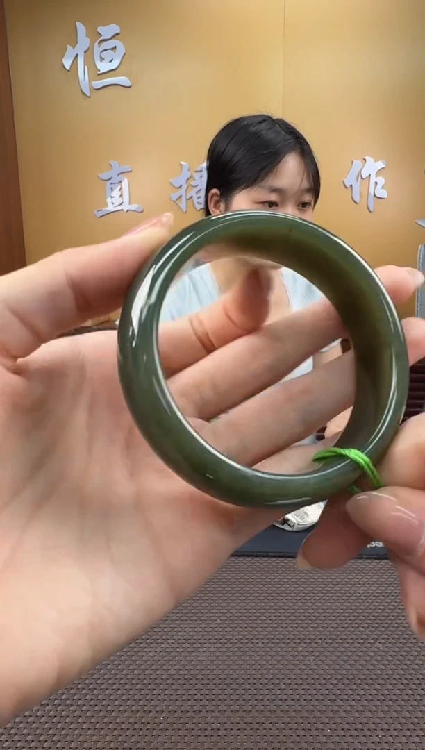 颈饰未镶嵌和田玉手镯58