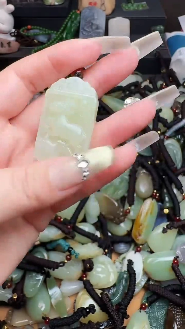 【闪购商品】和田玉颈饰未镶嵌羊牌