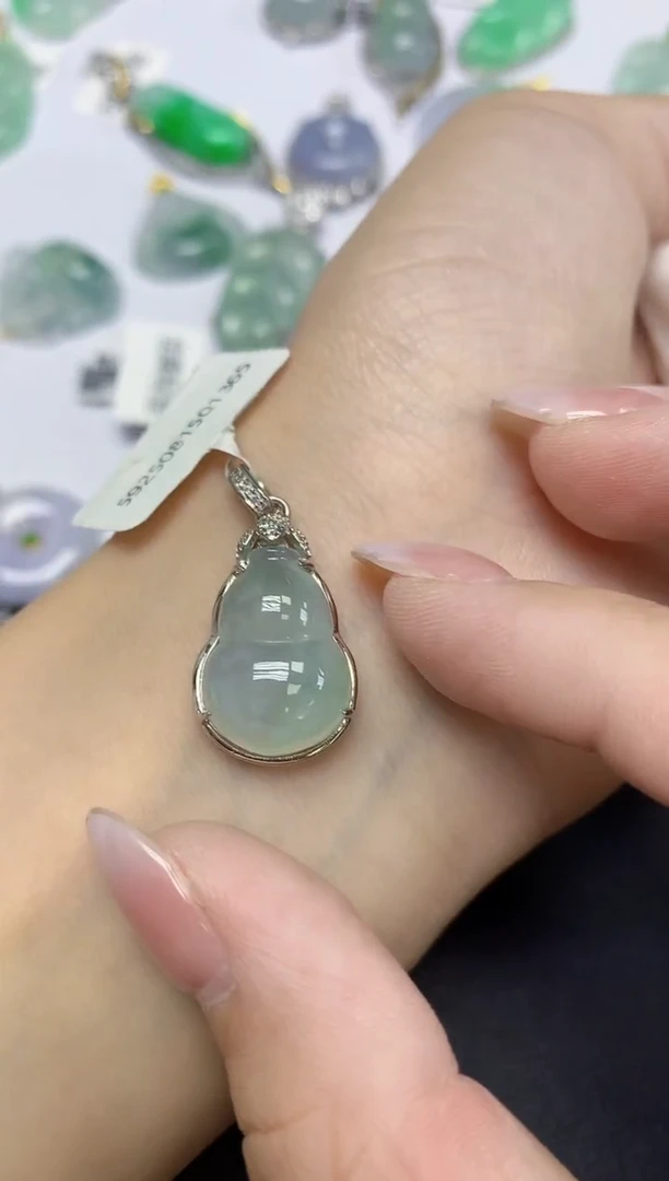 颈饰未镶嵌翡翠天然缅甸翡翠A货多样性发一件