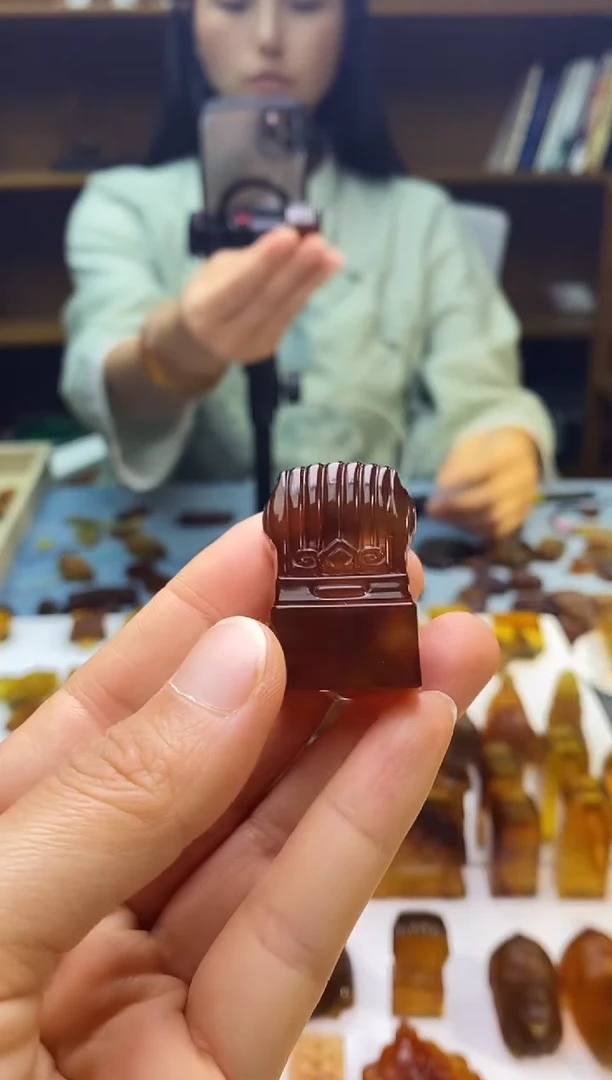 琥珀颈饰未镶嵌SN78-43（官帽）