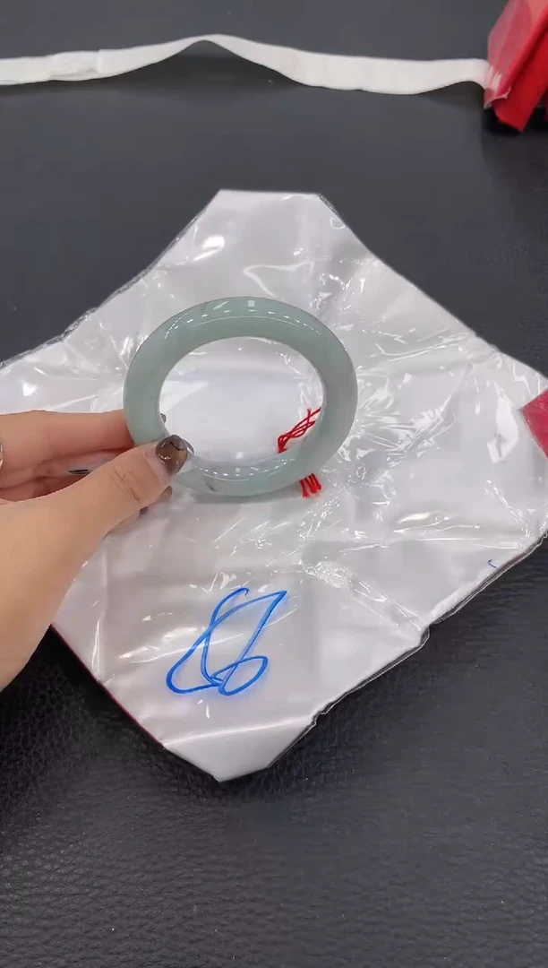 【闪购商品】翡翠手镯未镶嵌手镯