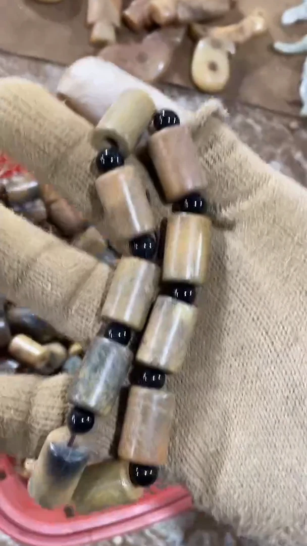 未镶嵌和田玉挂件大**朝未镶嵌和田玉把件