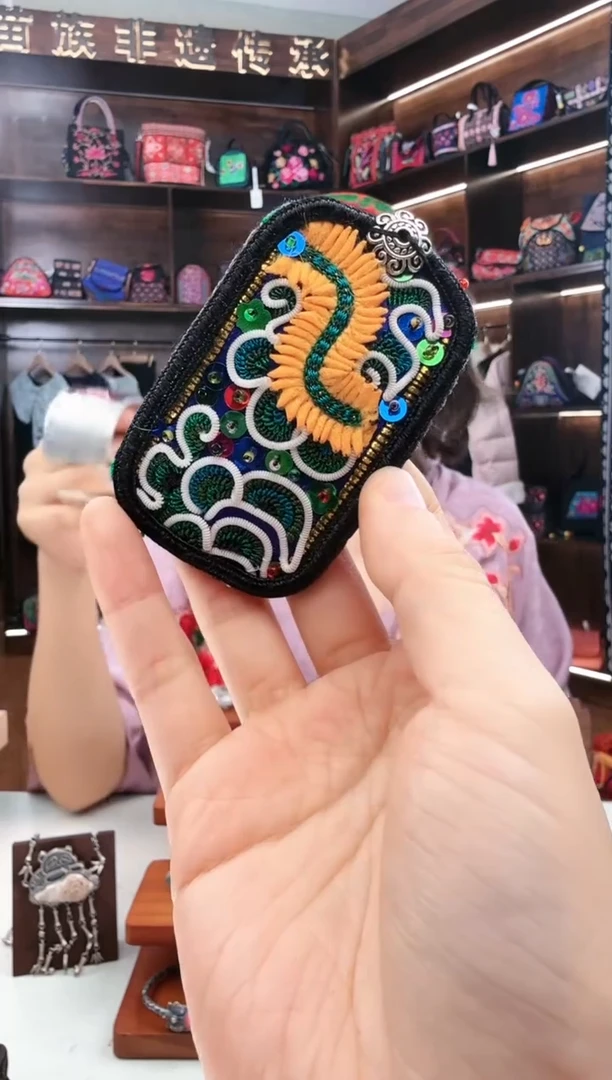 【闪购商品】织绣259蚩梦苗族古绣