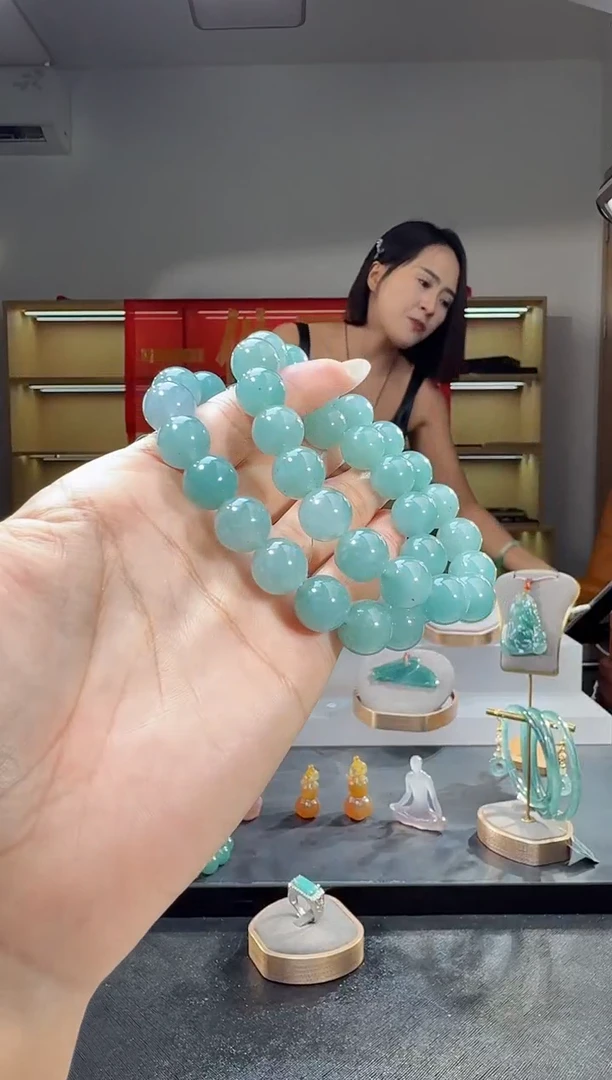 未镶嵌手串翡翠手串（多样性发其一）