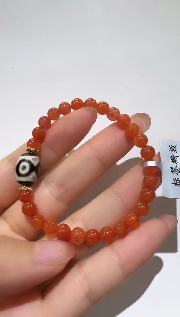 南红玛瑙未镶嵌珠宝奇石