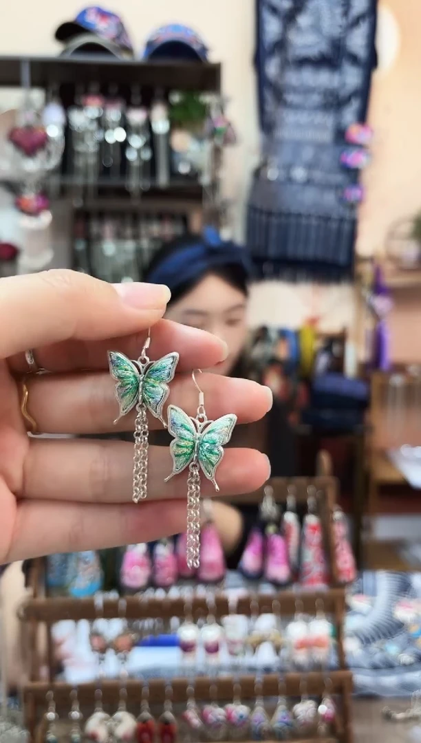 织绣民族风非遗老绣饰品514