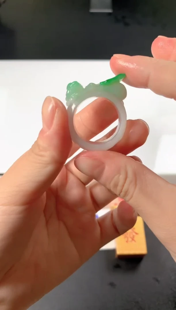 未镶嵌定制翡翠云*间毛货抛光