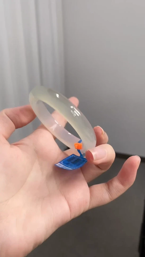 手镯玛瑙/玉髓未镶嵌51-52正圈半山水