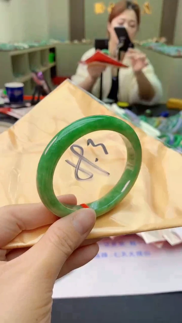 【闪购商品】翡翠手镯未镶嵌0783860451