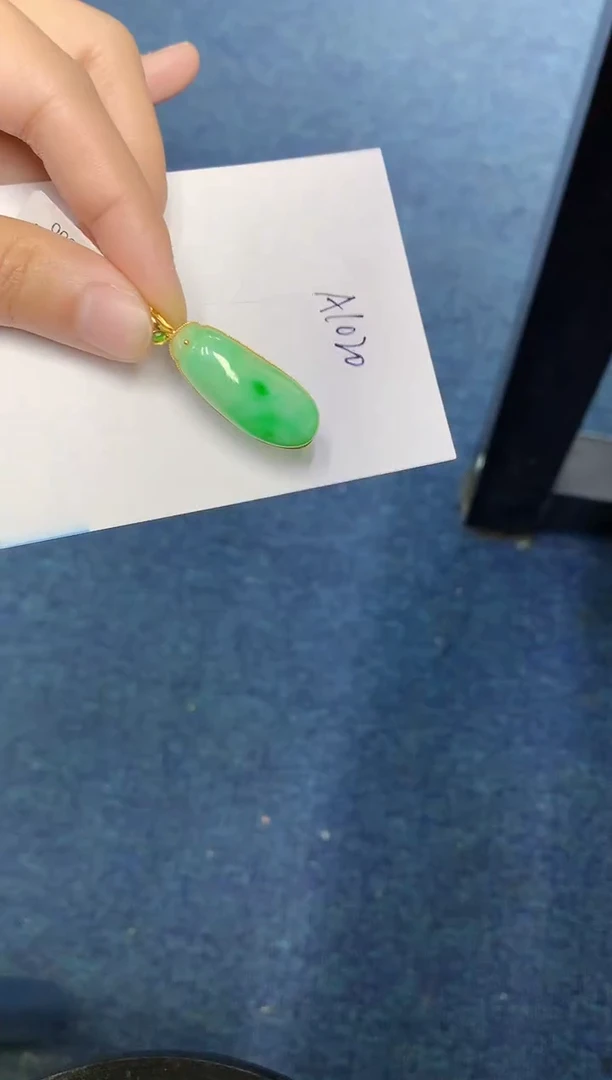 【闪购商品】翡翠颈饰18K金镶嵌000000000