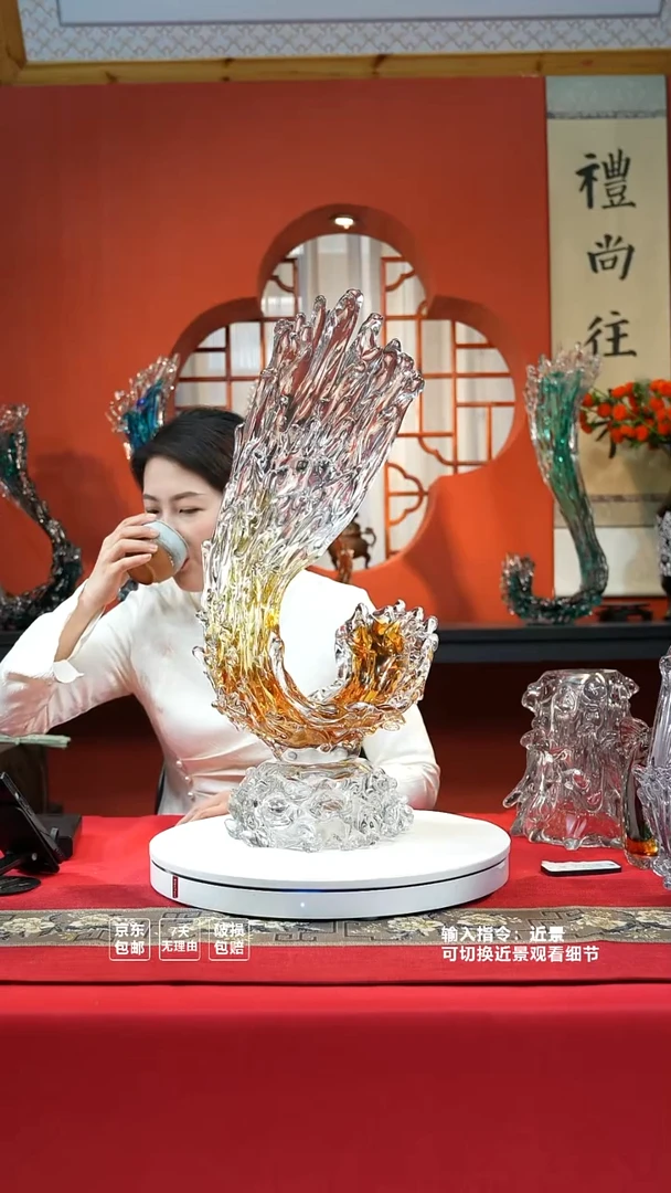 琉璃手工艺品风生水起黄金色
