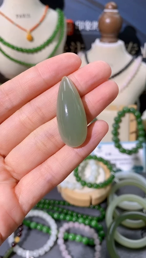 颈饰未镶嵌和田玉cg