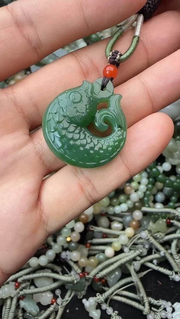 颈饰未镶嵌和田玉拍一发一