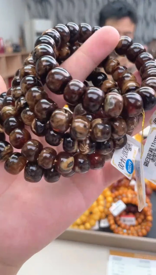 【闪购商品】琥珀裸石未镶嵌2号多样性发其中一件