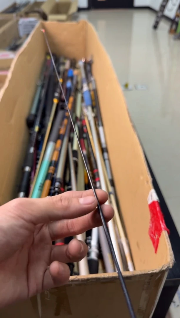 之* 孤品微瑕， 以直播间为准  加 10元发顺丰