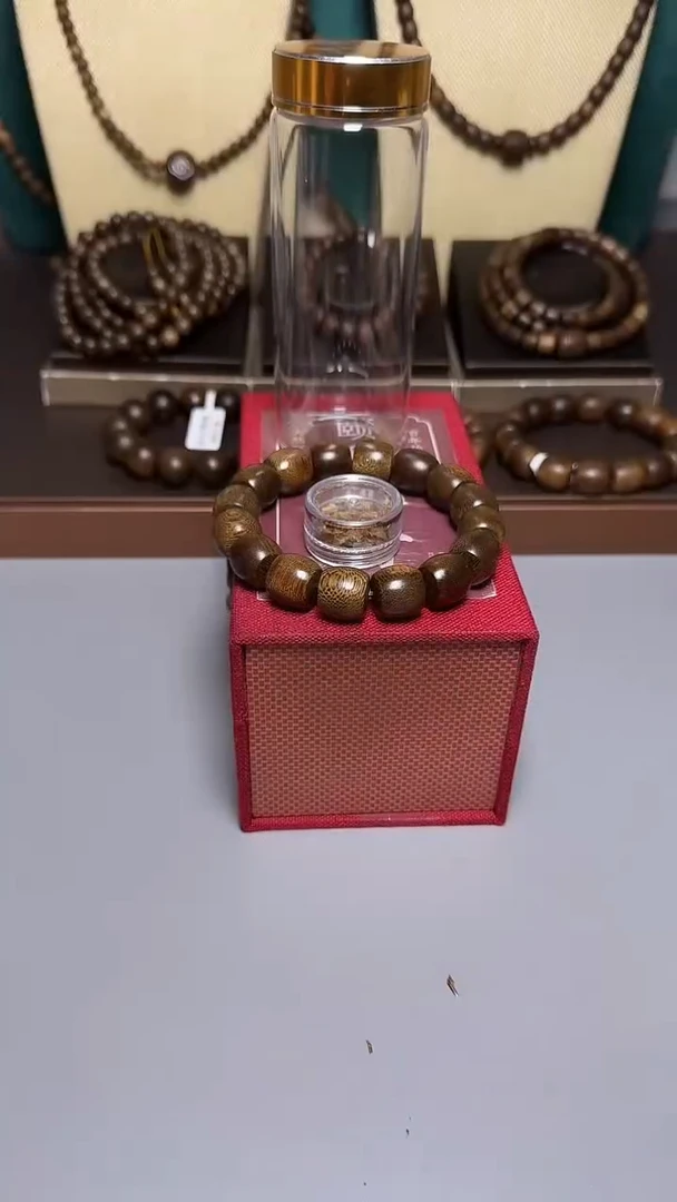 沉香芽庄黑奇1.4桶珠单圈