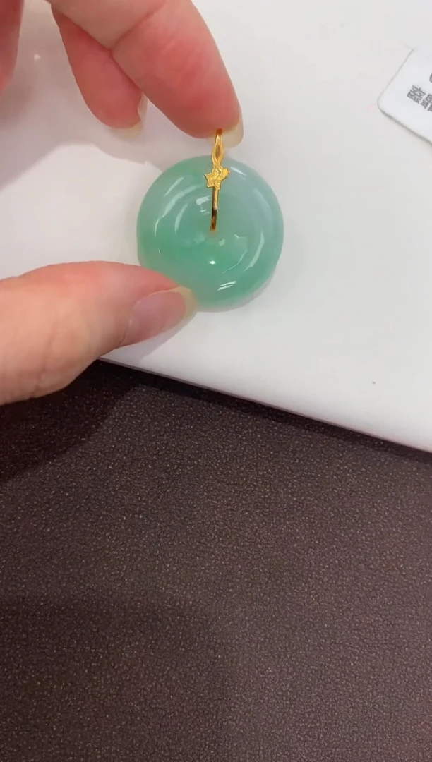 翡翠18K金镶嵌吊坠(赠链)天然缅甸A货翡翠