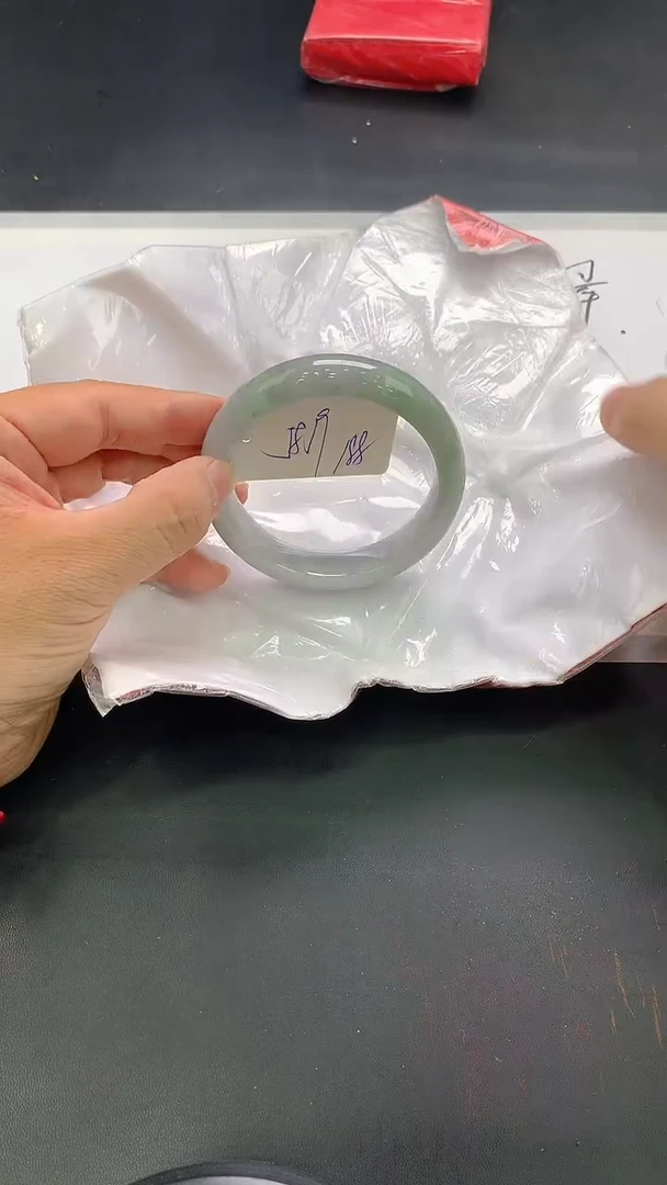 翡翠手镯未镶嵌74