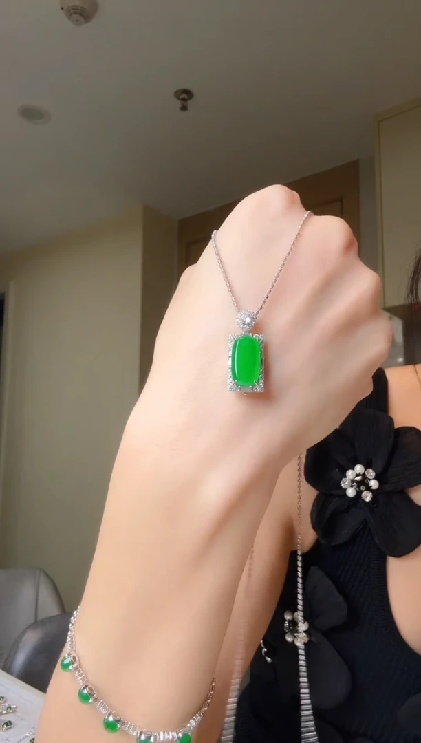 翡翠银S925镶嵌吊坠(不含链)天然翡翠吊坠