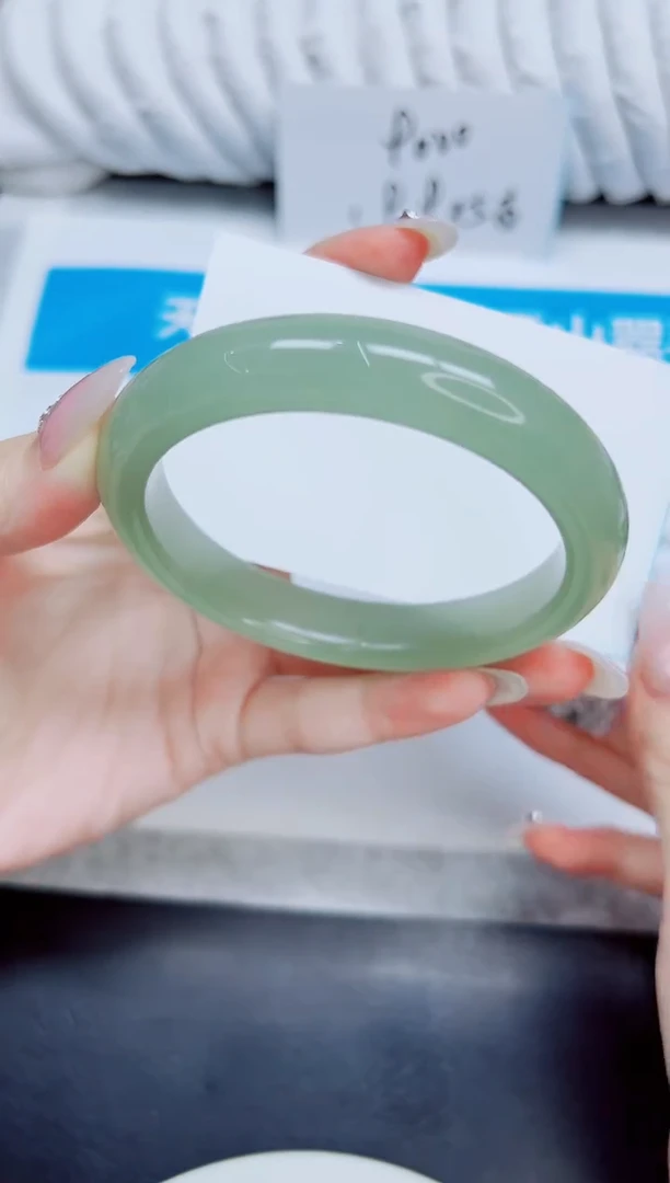 未镶嵌手镯石英质玉157/55.2