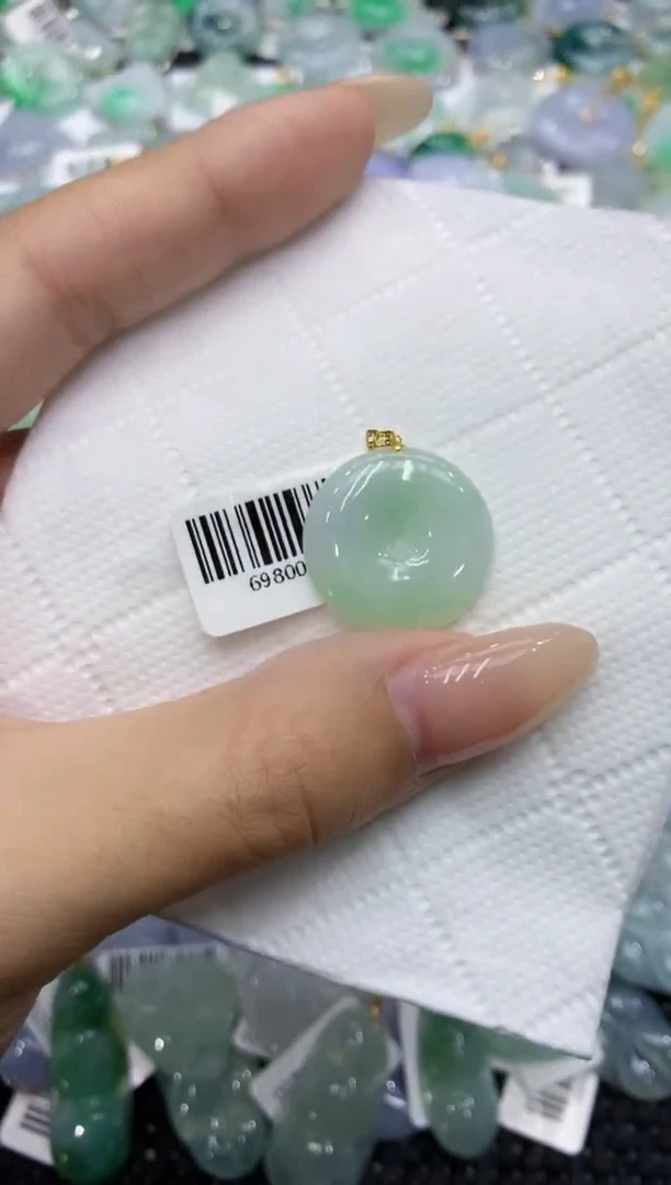翡翠18K金镶嵌颈饰111111111111