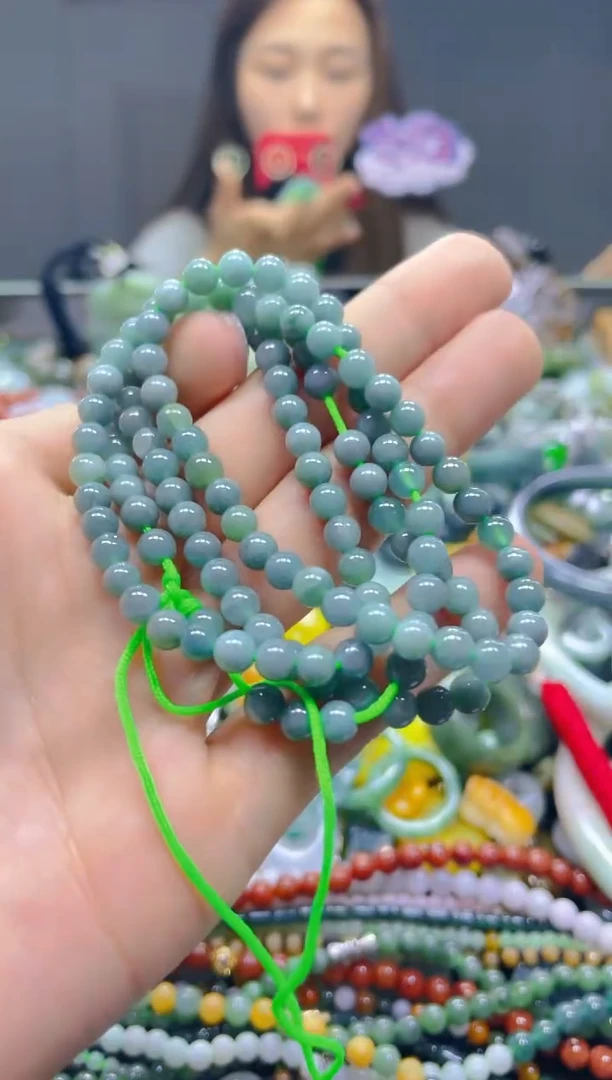 颈饰未镶嵌翡翠4MM/R/翡翠A货，一件也是批发价