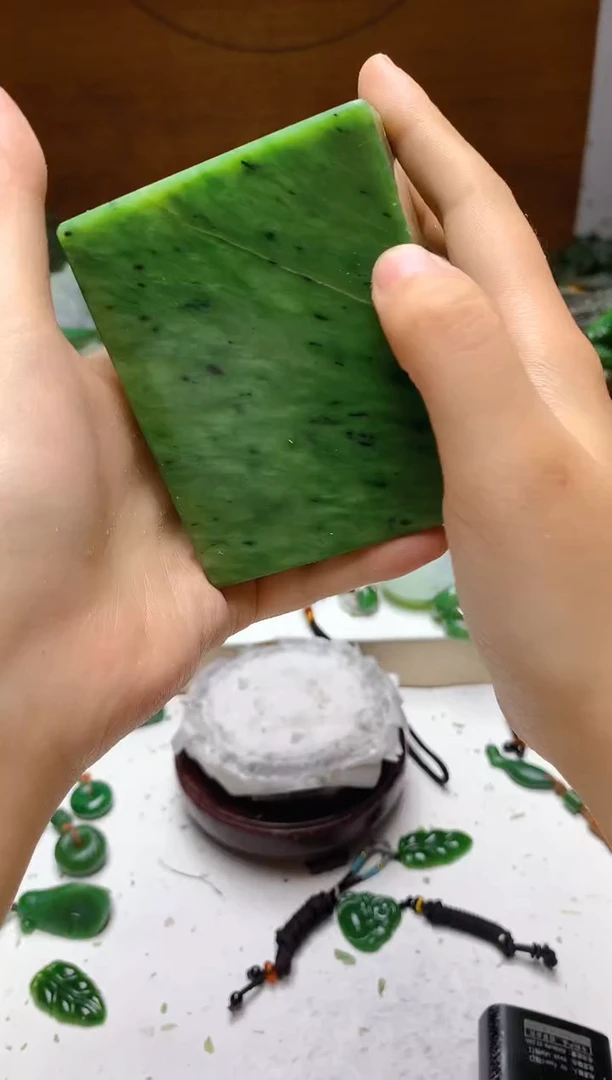 和田玉（碧玉）未镶嵌珠宝半成品0