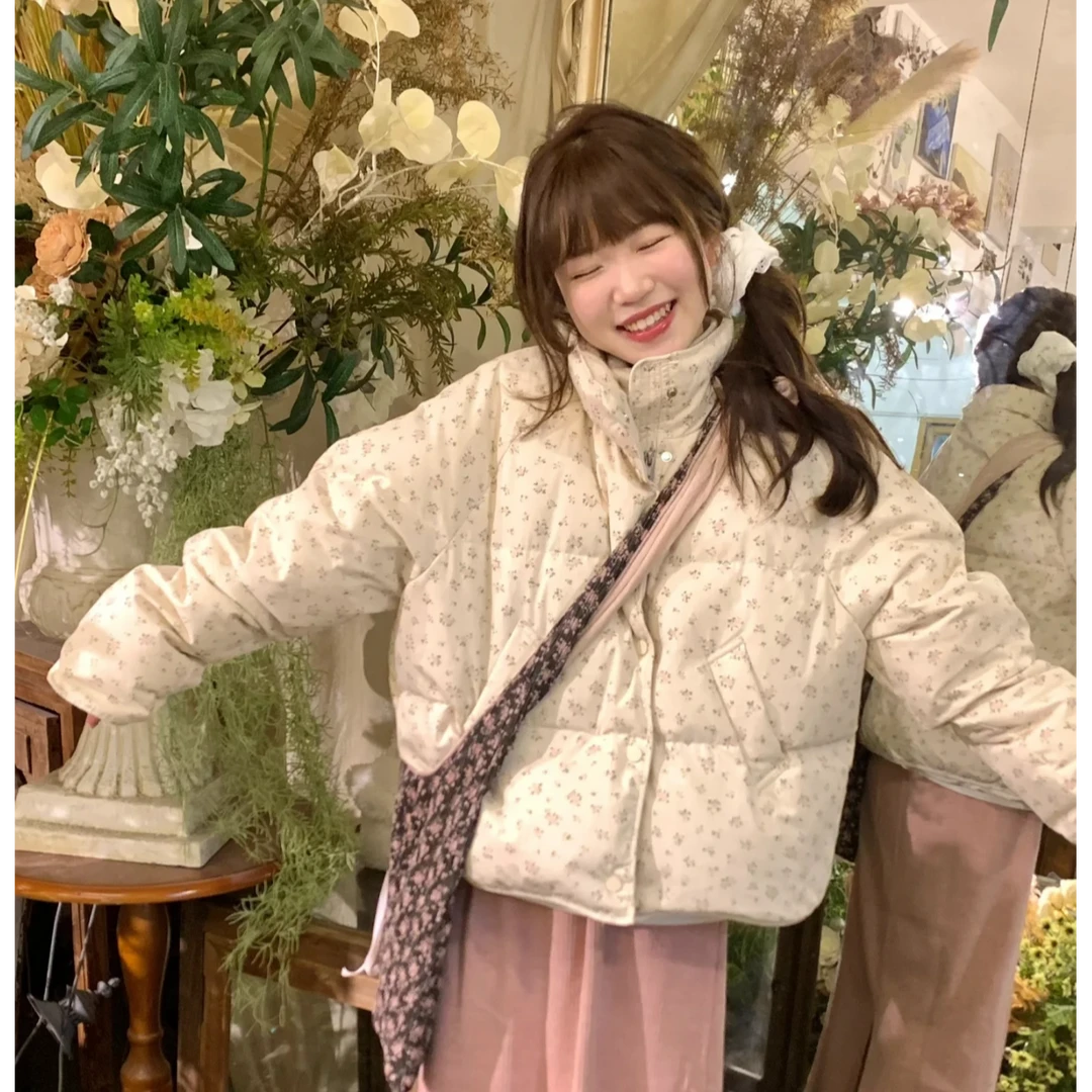 2024年碎花羽绒服女短款冬季新款甜美小个子立领奶呼呼加厚面包服