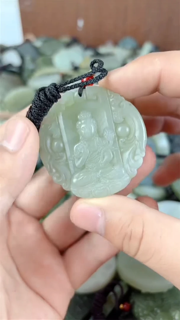 和田玉未镶嵌颈饰1