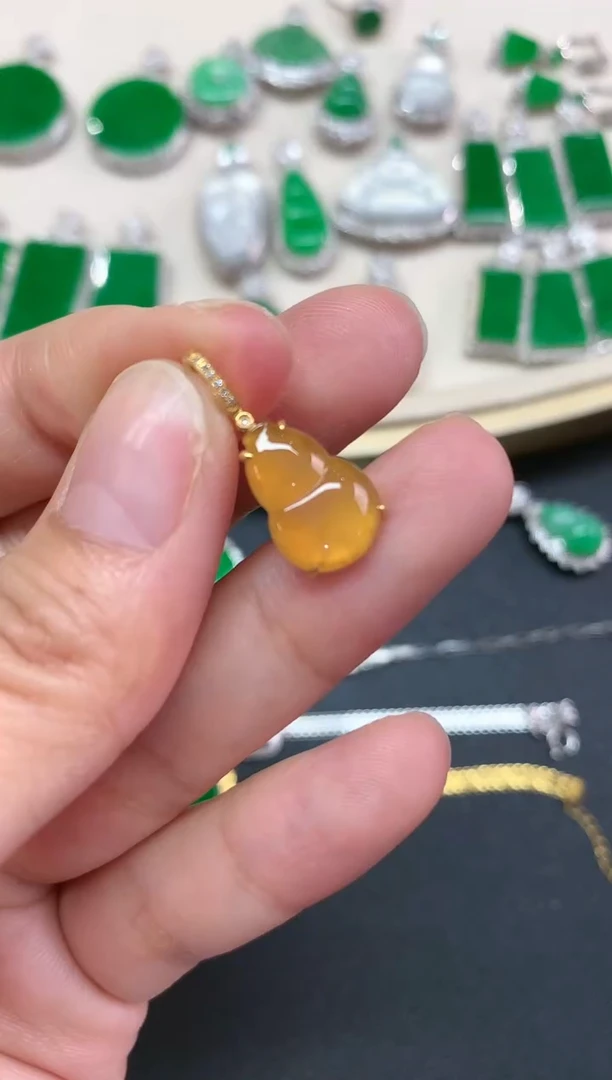 【闪购商品】翡翠吊坠(不含链)18K金镶嵌Z455|2980