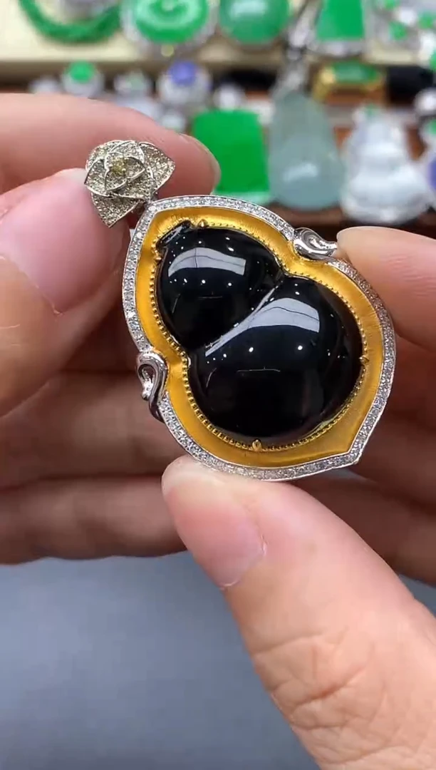 颈饰18K金镶嵌翡翠710-中国好珍宝