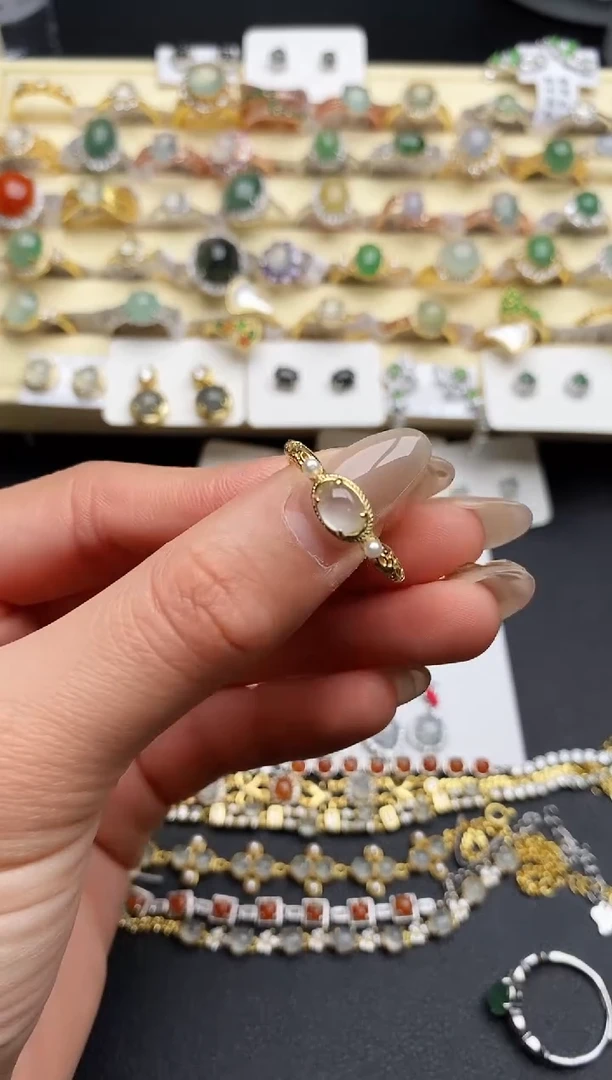 【闪购商品】翡翠戒指银S925镶嵌88888888+10