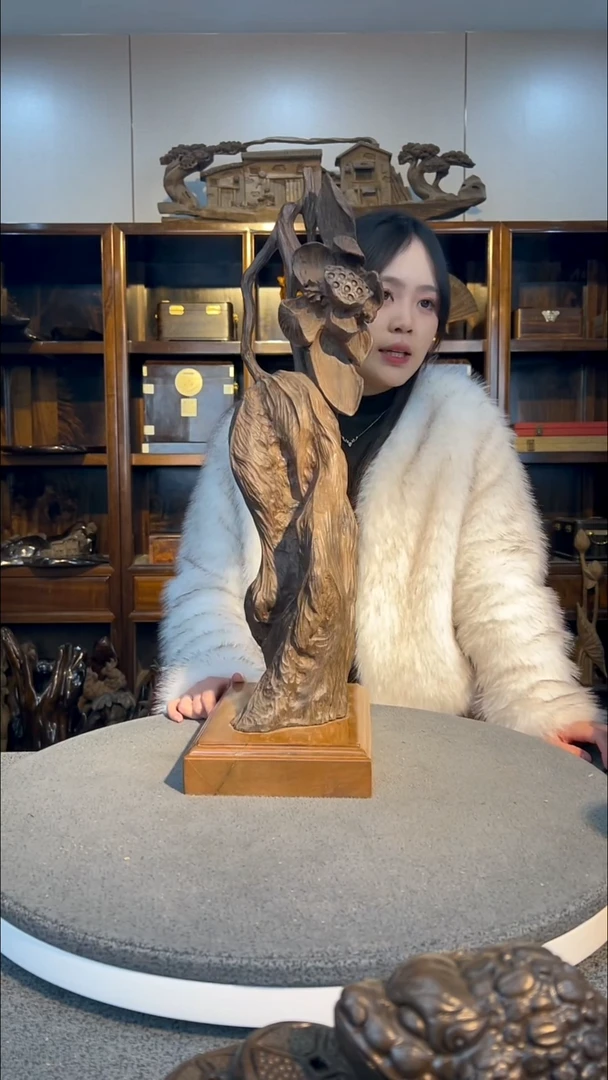 【闪购商品】金丝楠木雕荷气生财1