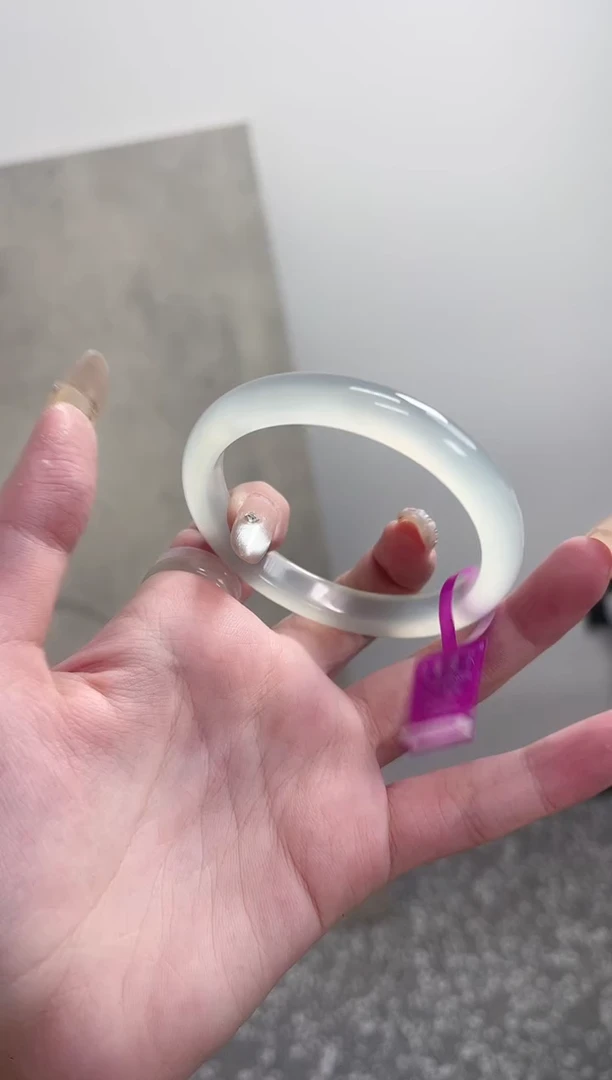 【闪购商品】玛瑙/玉髓手镯未镶嵌55-56圈 需要包容