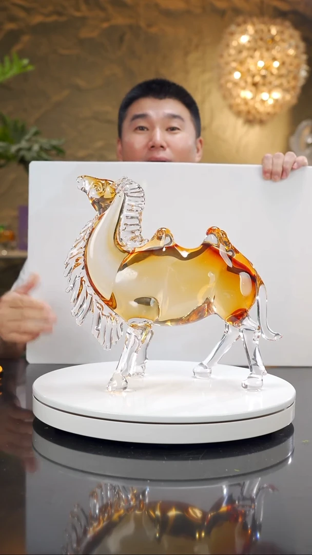设计款琥珀骆驼摆件大号